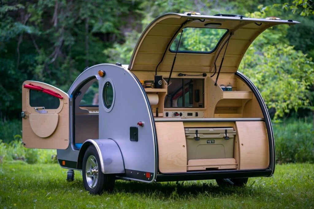 Compact travel trailers under 1500 lbs